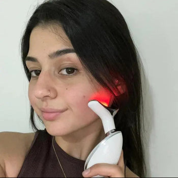Facial massager charging and usage instructions